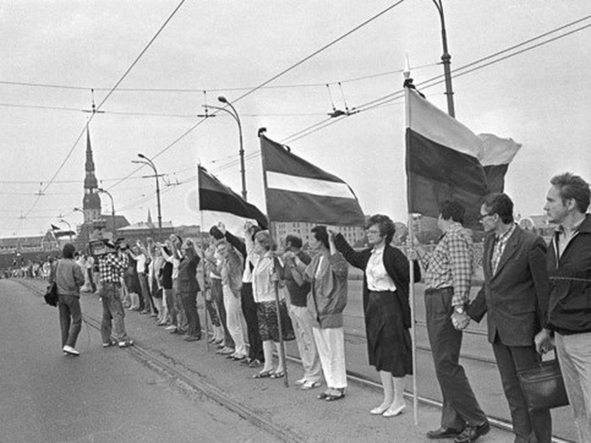 457TSD. 23.08.1989. Akmens tilts. "Baltijas ceļš". Foto (pers): Uldis Briedis.