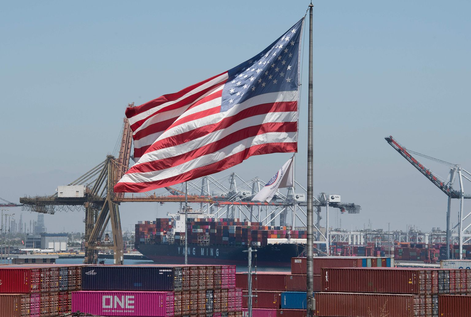 USA lipp Long Beachi konteinersadamas Californias.