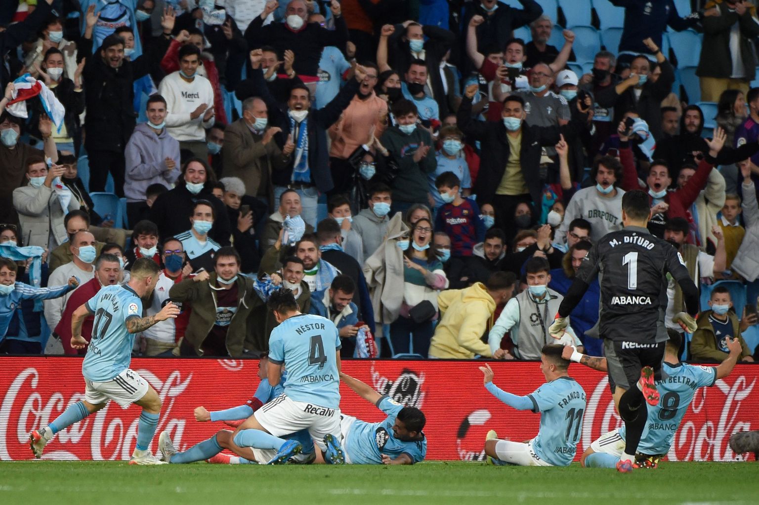 Celta Vigo mängijaid magusat väravat tähistamas.