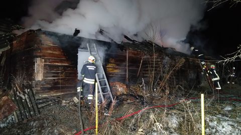 Случайность помогла спасти женщину, находившуюся в горящем здании