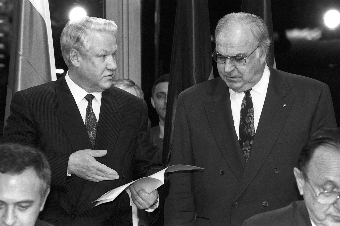 Saksamaa kantsler Helmut Kohl (paremal) ja Venemaa president Boriss Jeltsin 1991. aasta novembris Bonnis.