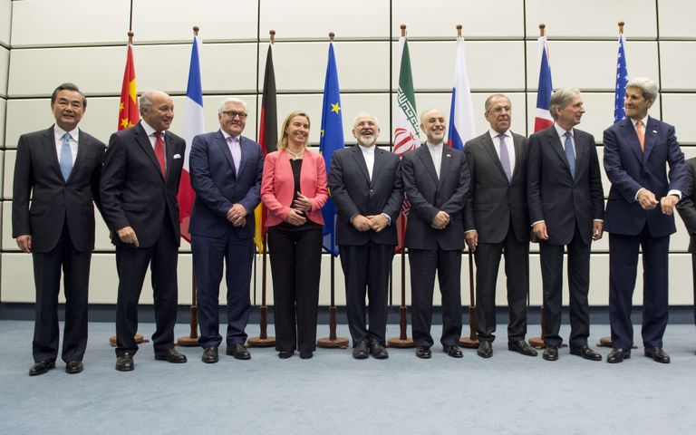 Iraani tuumaleppe osapoolte esindajate ühispilt 2015. aastal. 