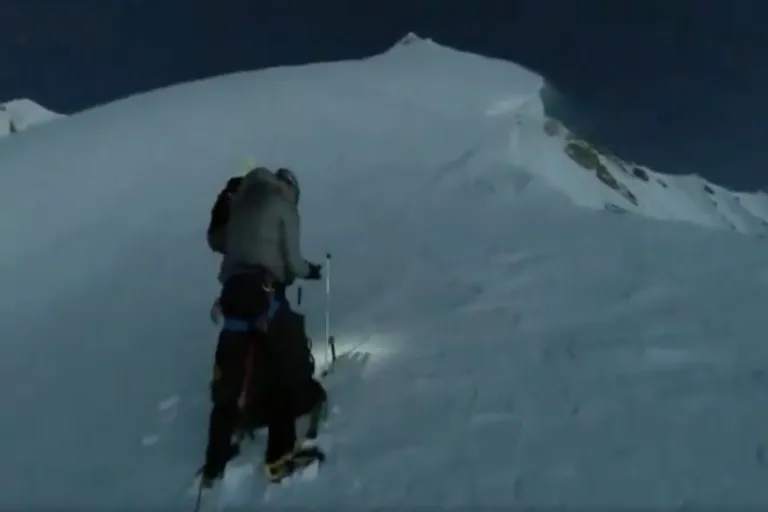 Kaader GoPro kaamera videost, millel on näha alpinistide viimaseid hetki