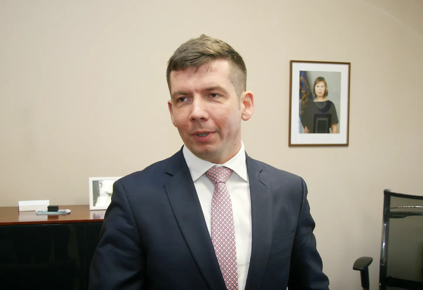 Martin Repinski väidab, et Jõhvi haridusasutuste juhtide väljavahetamist ta ei kavanda.