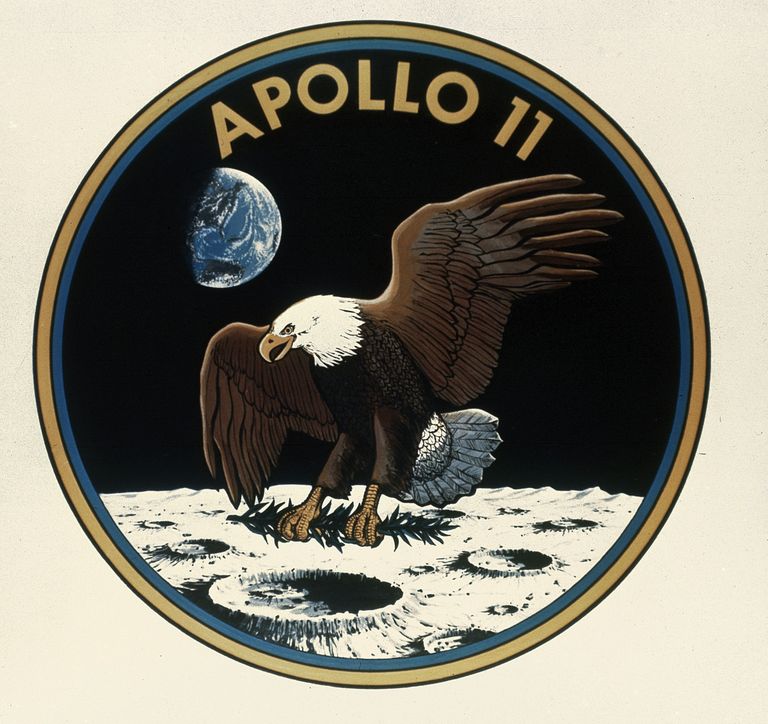 NASA esimese Kuu missiooni Apollo 11 embleem «The Eagle has Landed» (Kotkas on maandunud)