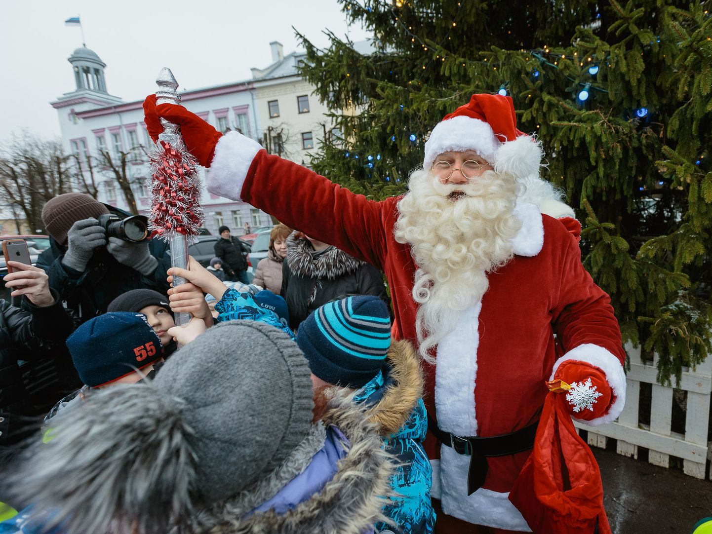 Eesti ja Vene jõuluvana kohtusid idapiiril.
