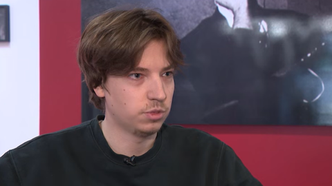 Парню, который родился в России, но всю жизнь прожил в Латвии, грозит лишение гражданства