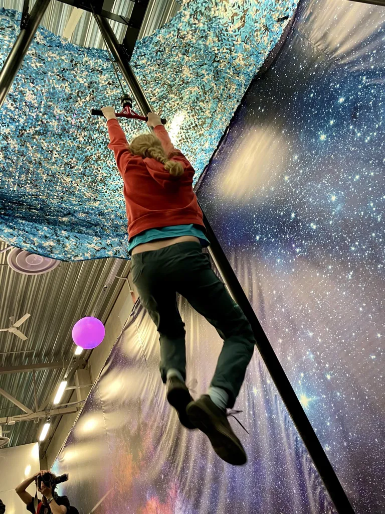 Kuidas töötab gravitatsioon? Tagurpidi jo-jo annab selleks väga selge õppetunni.