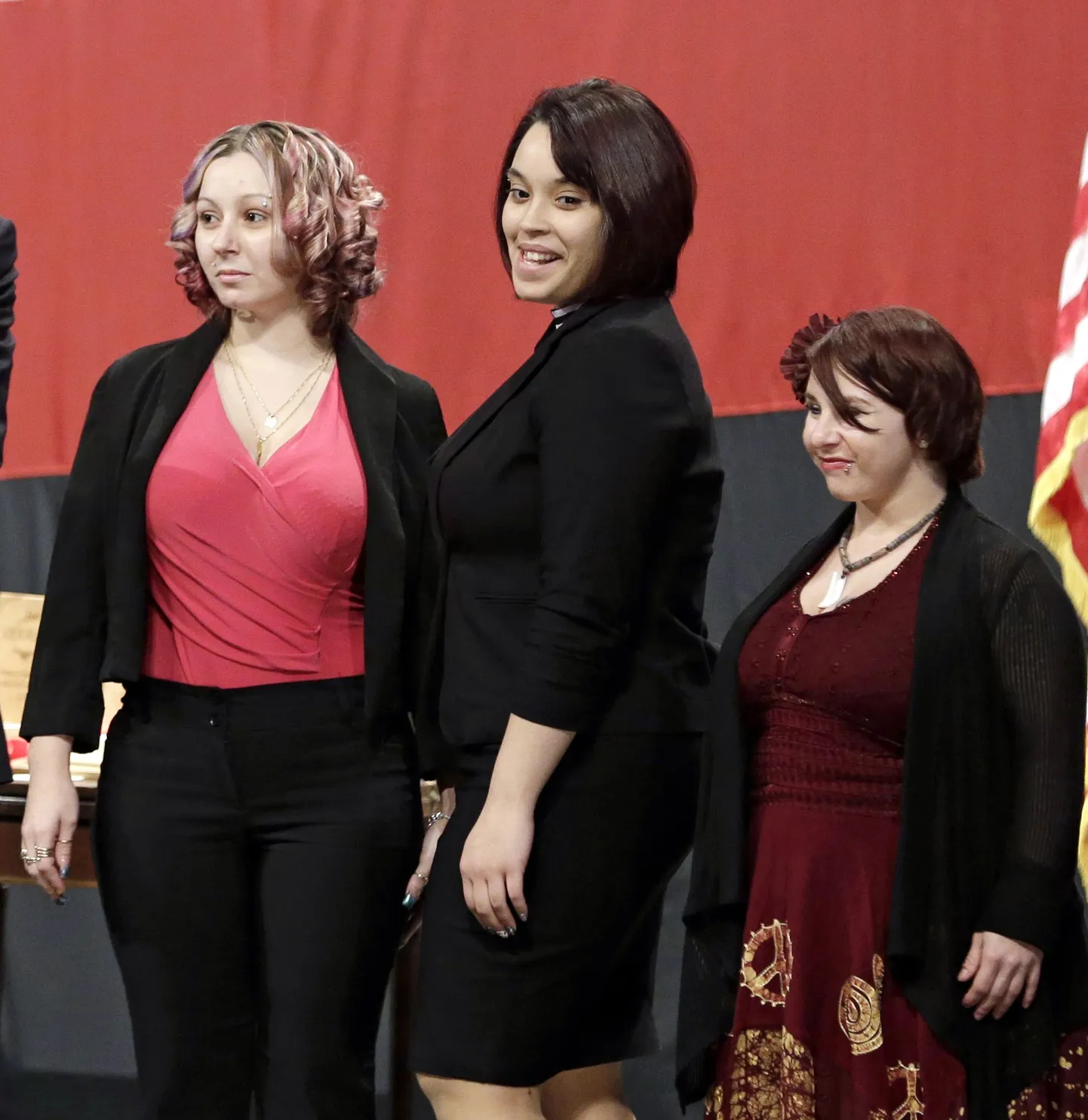 Vasakult paremale-  Amanda Berry, Georgina DeJesus ja Michelle Knight