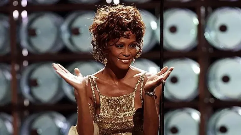 Уитни Хьюстон на фото на церемонии вручения премии World Music Awards 2004.