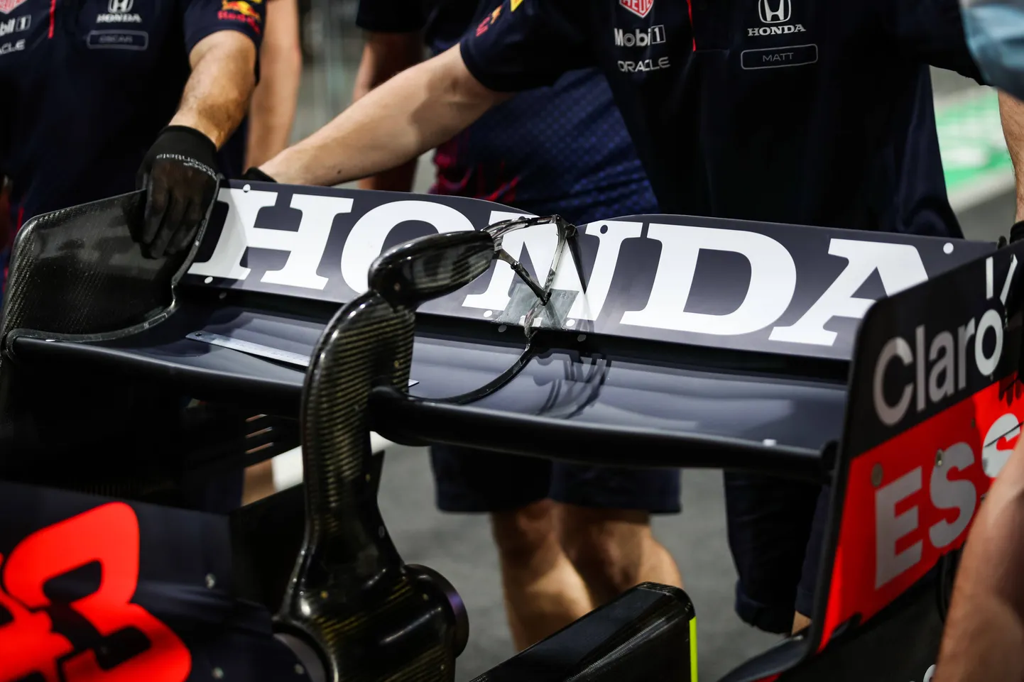 Honda naaseb 2026. aastal F1-te, kuid mootoreid tarnitakse Red Bulli ja AlphaTauri asemel Aston Martinile.