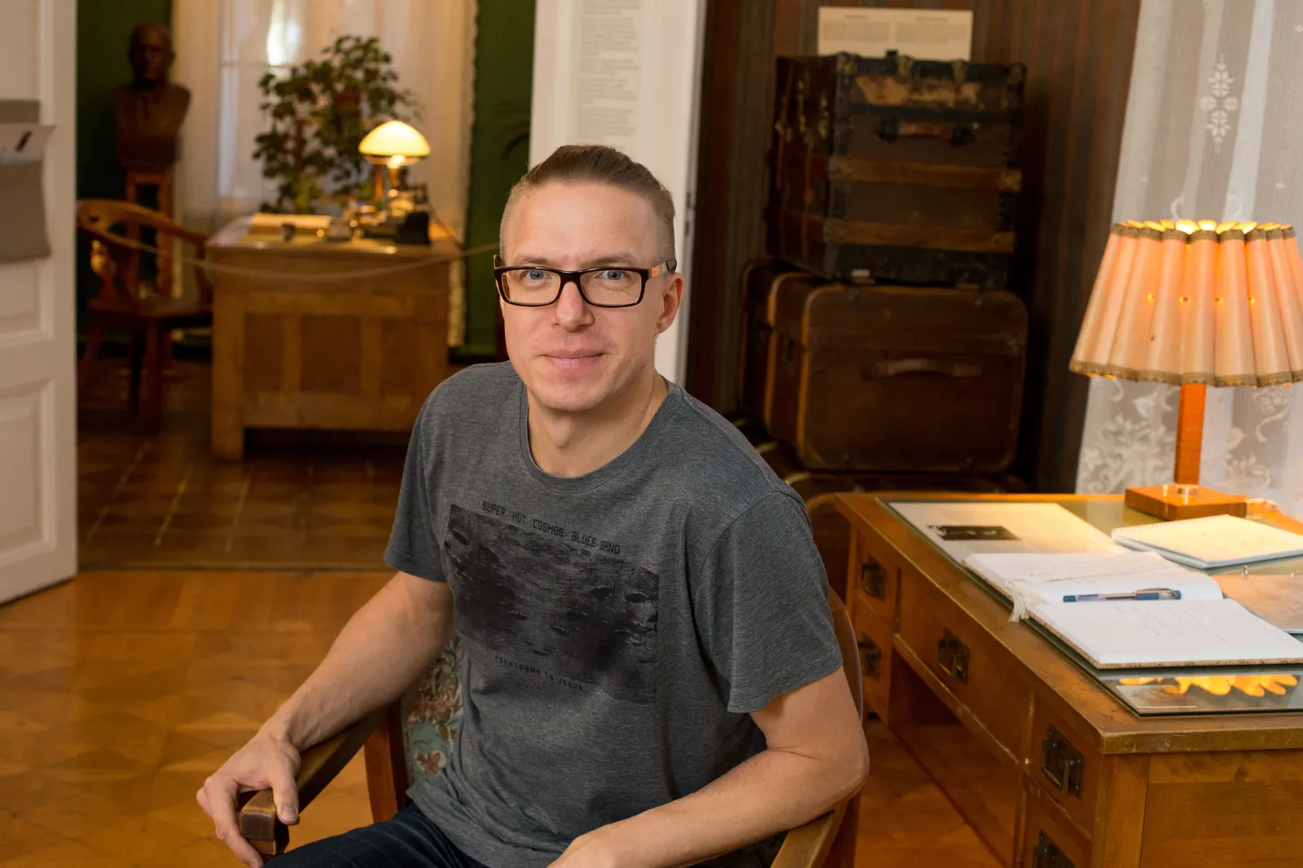 Urmas Vadi: "Mina ise olen ikka seesama mees, kes tuleb läbi vihma koju, toidukott seljas, või karjub pimedas metsa vahel, kui autol lõhkeb rehv."