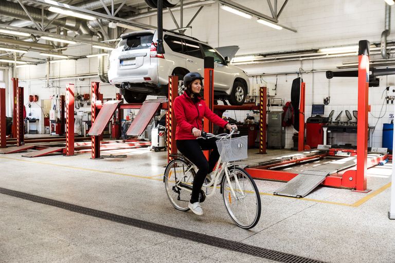 Страховая компания предоставляет велосипед вместо замещающего автомобиля.