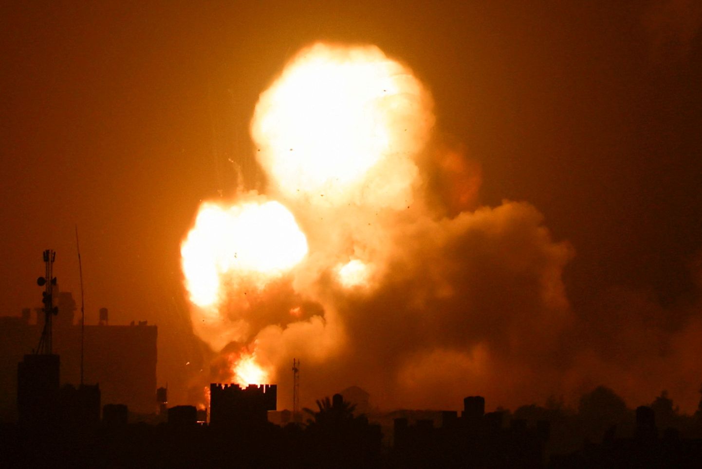 Iisraeli õhurünnak Gaza sektorile.