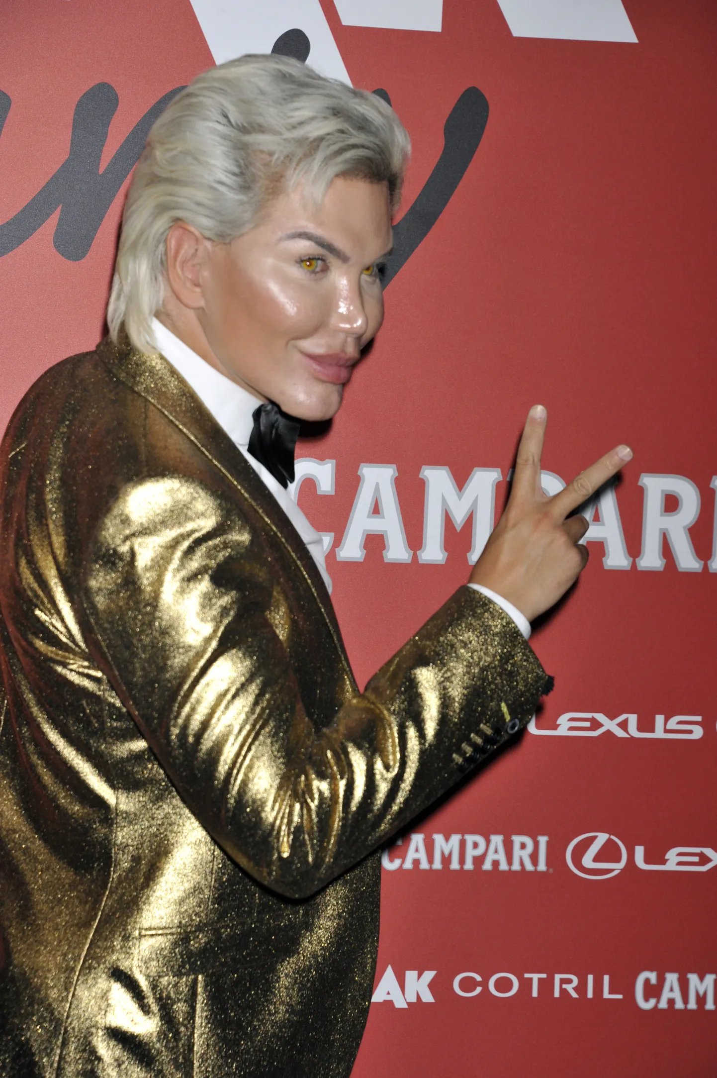 Inim-Ken ehk Rodrigo Alves Veneetsia filmifestivalil.
