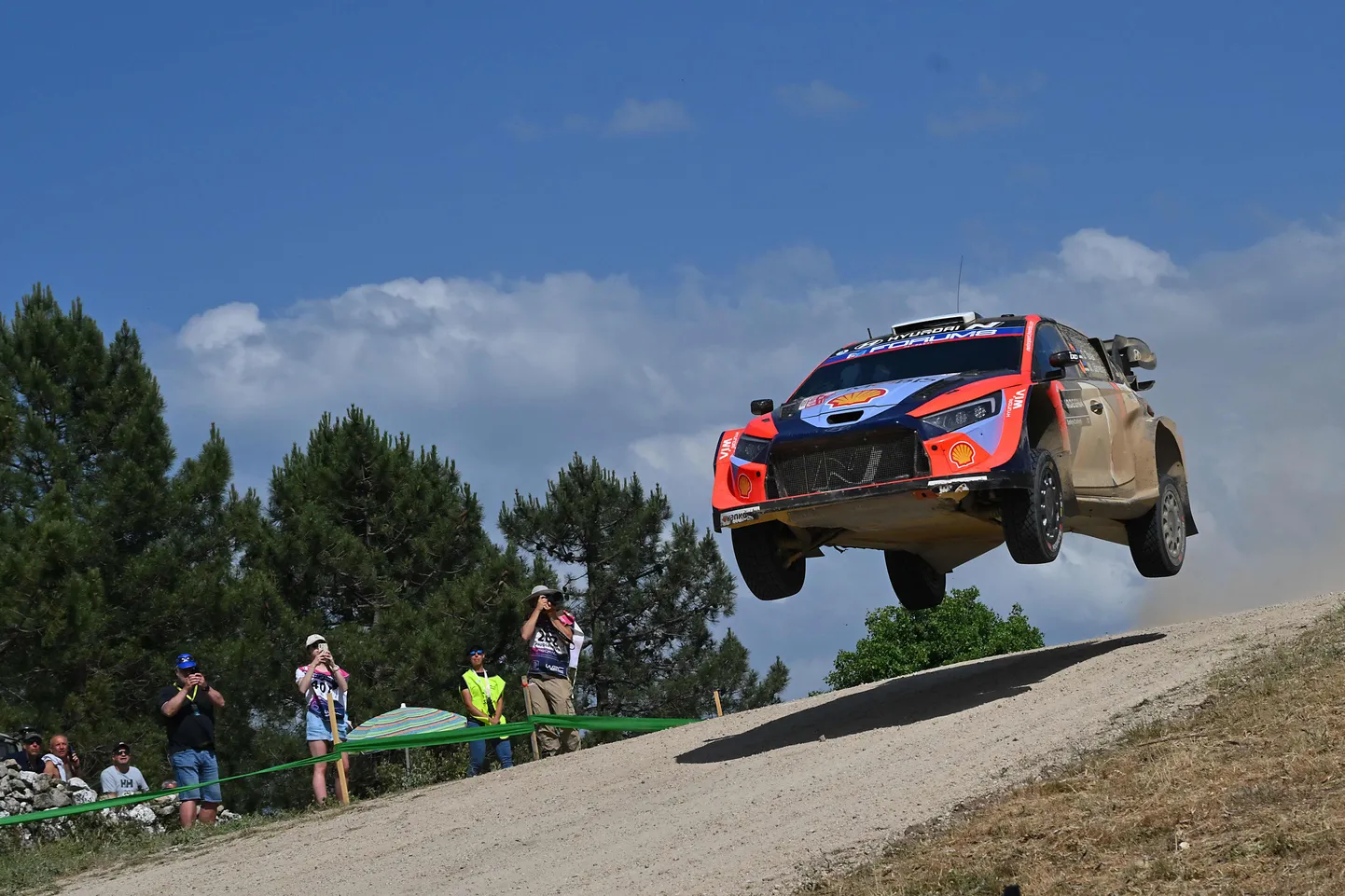 Ott Tänak ja Martin Järveoja kihutamas Sardiinias.