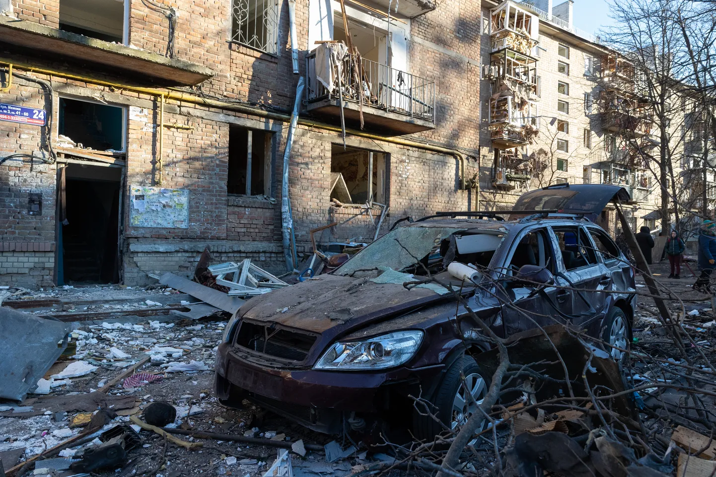 Sõda Ukrainas. Plahvatuse järgsed purustused Kiievis Podilskõi elurajoonis.