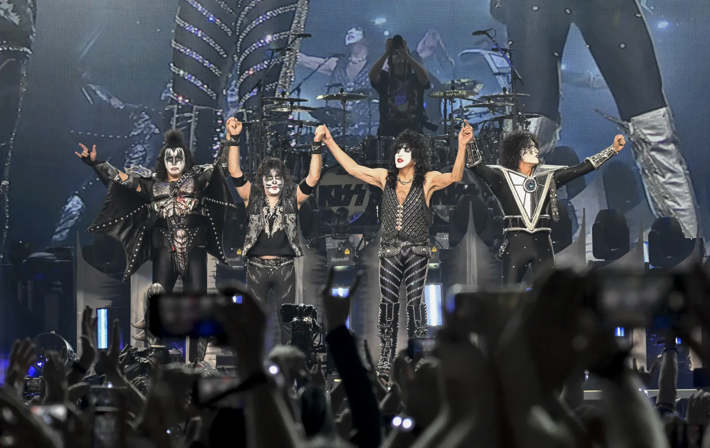 Kiss