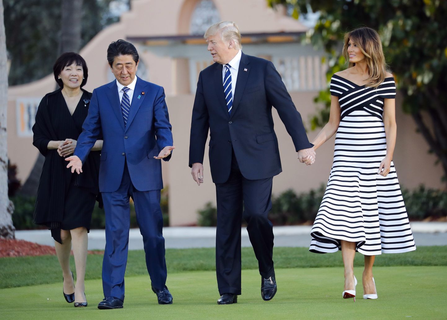 President Donald Trump, esileedi Melania Trump Jaapani peaministri Shinzo Abe ja tema abikaasa Akie Abega.