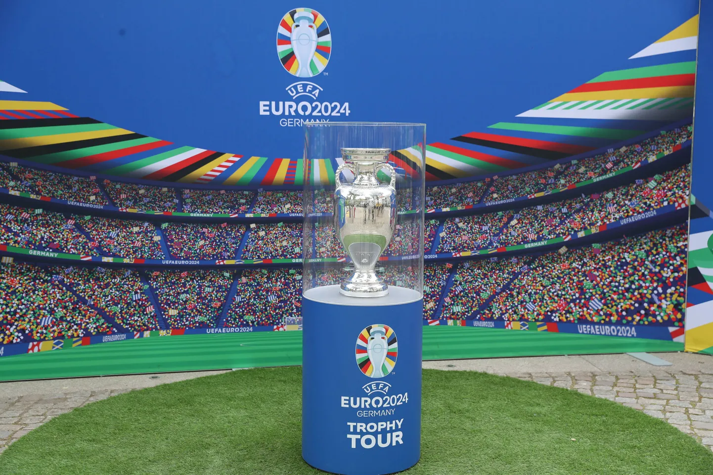 Главный трофей чемпионата Европы по футболу 2024.
