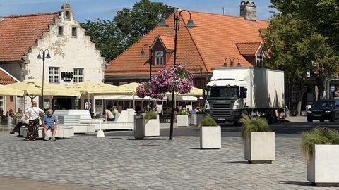 Kuressaare kesklinna läbivale raskeveokite transiidile pannakse piirang