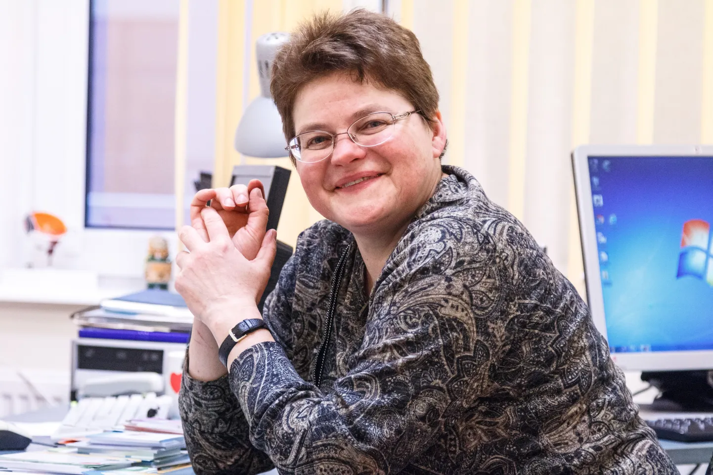 Valga haiglas võtab lätlannast oftalmoloog ehk silmaarst Rudīte Putna patsiente vastu kaks korda nädalas. Vestlusele vahetult enne vastuvõttu saabus ta Valmierast, kus samuti arstina töötab.