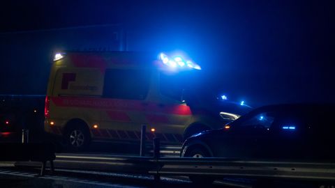 В Таллинне столкнулись два автомобиля, три человека попали в больницу