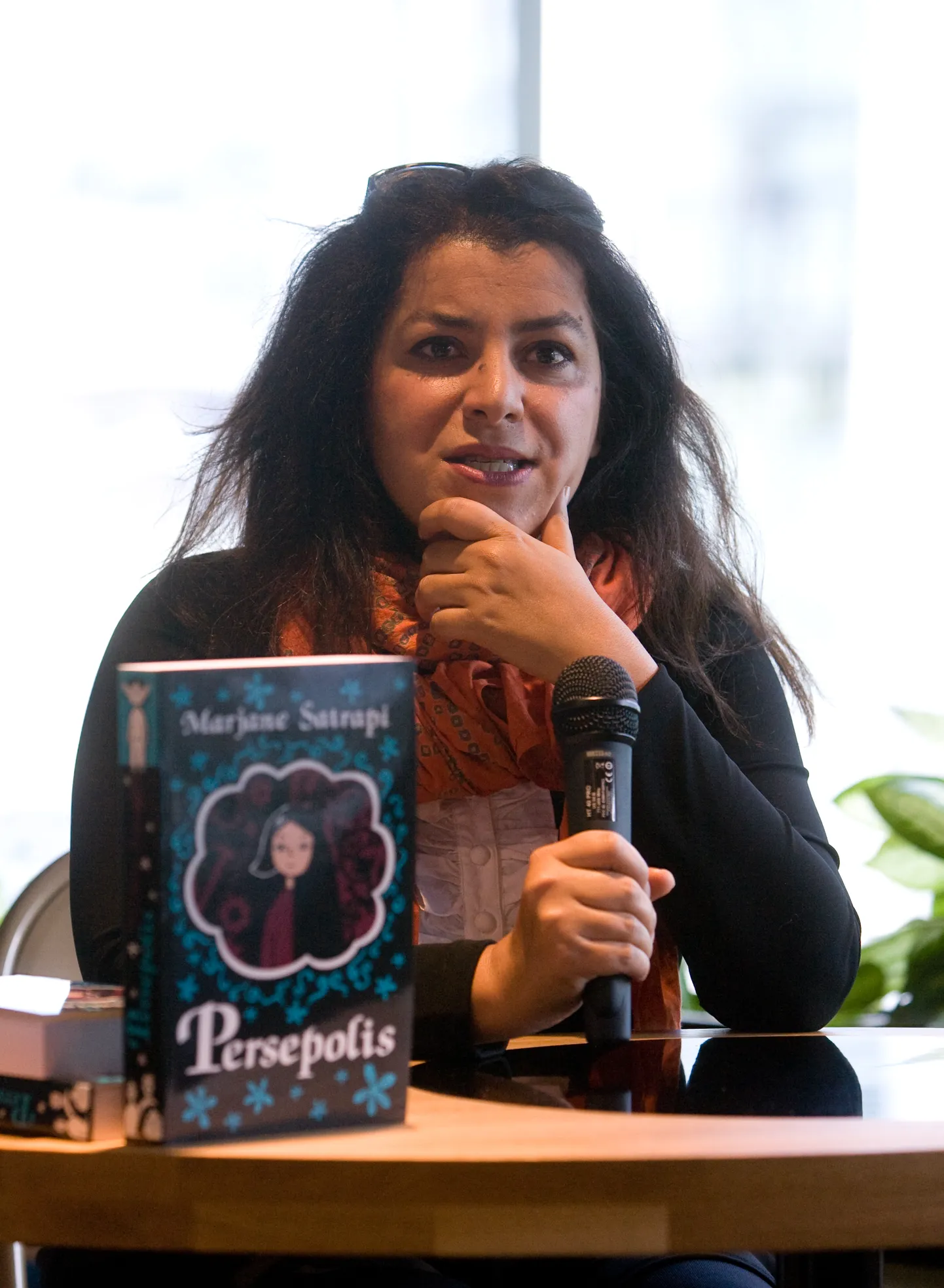 Marjane Satrapi.
