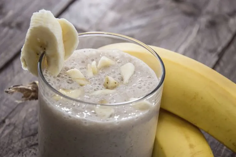 Maapähklivõismuuti banaaniga.