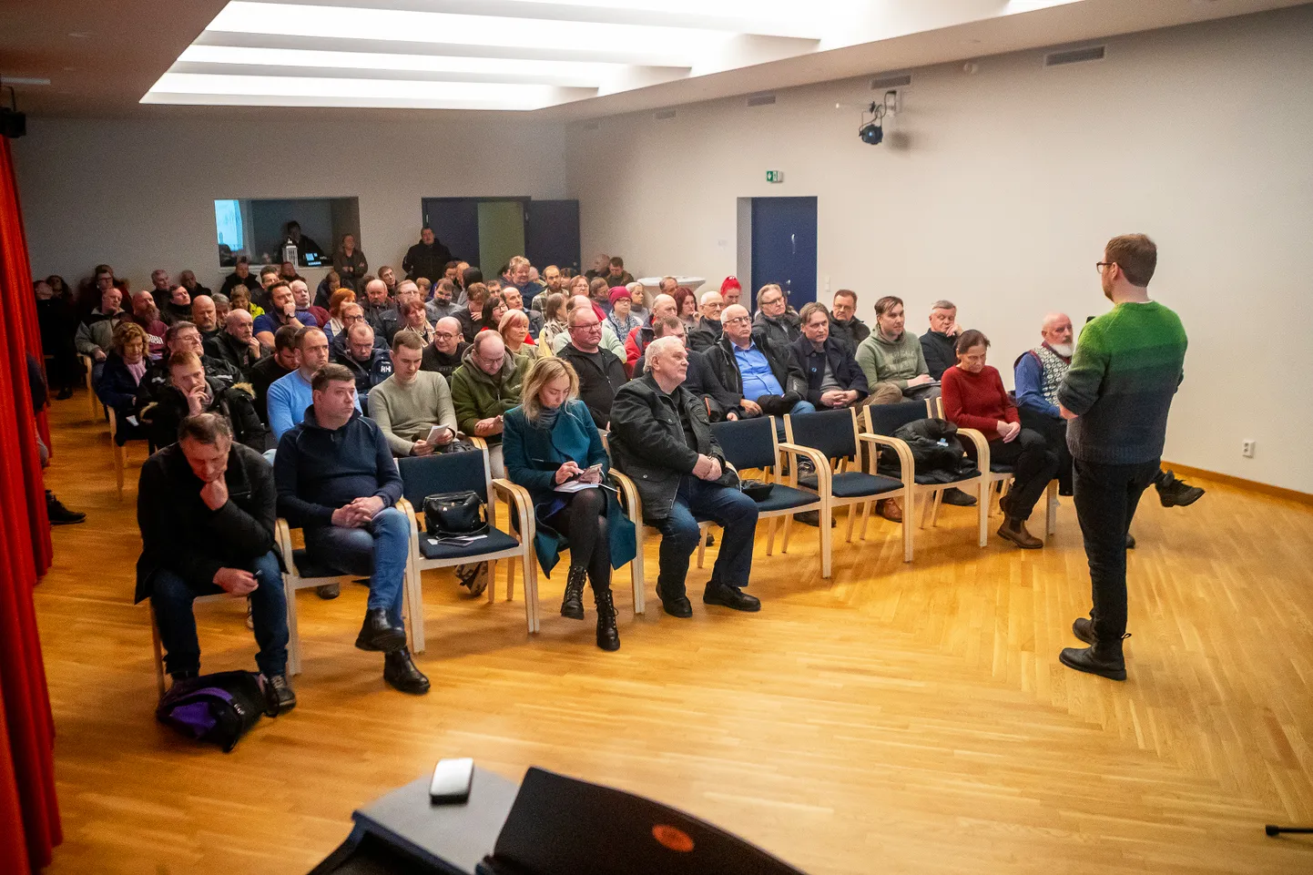 ELERINGI MEREVÕRGU ARENDUSJUHT PRIIT HEINLA tutvustas veebruaris suuri plaane Saaremaa rahvale.