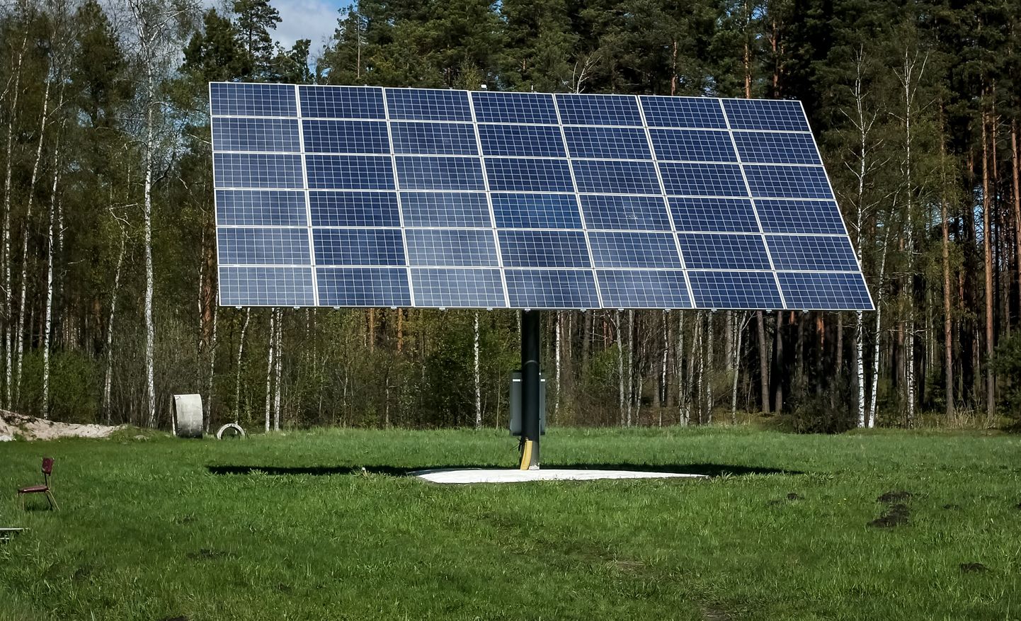 Paljud eesti pered toodavad ise elektrit päikesepaneelide abil.