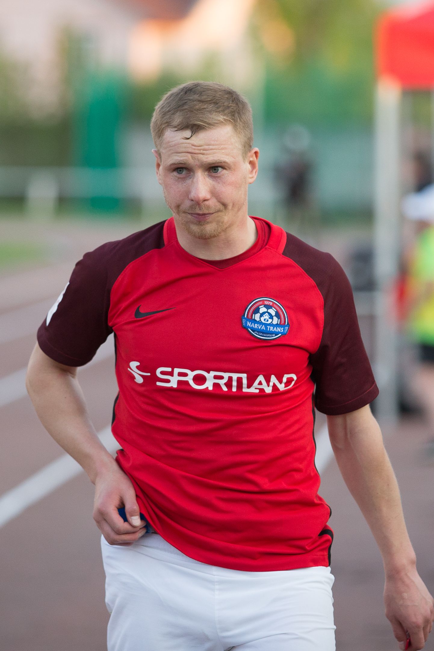 Героем "Нарва-Транса" в победной игре с тартуской "Таммекой" был Виктор Плотников, который вмешался в игру во втором тайме, выйдя на замену, и забил два решающих гола.