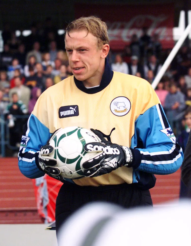 Mart Poom mängis Derby County's viis ja pool hooaega. Aasta pärast klubist lahkumist lõi ta Sunderlandi väravavahine Derby'le värava.