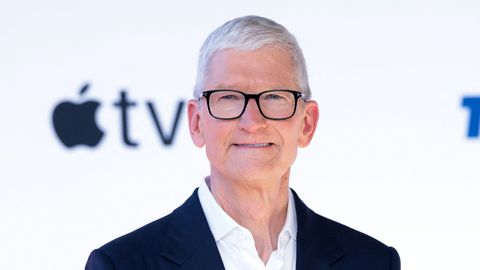 VAATA SKANDAALSET KLIPPI ⟩ Samsung kasutas Apple’i eksjuhti väga kurjalt ära oma volditava telefoni reklaamis