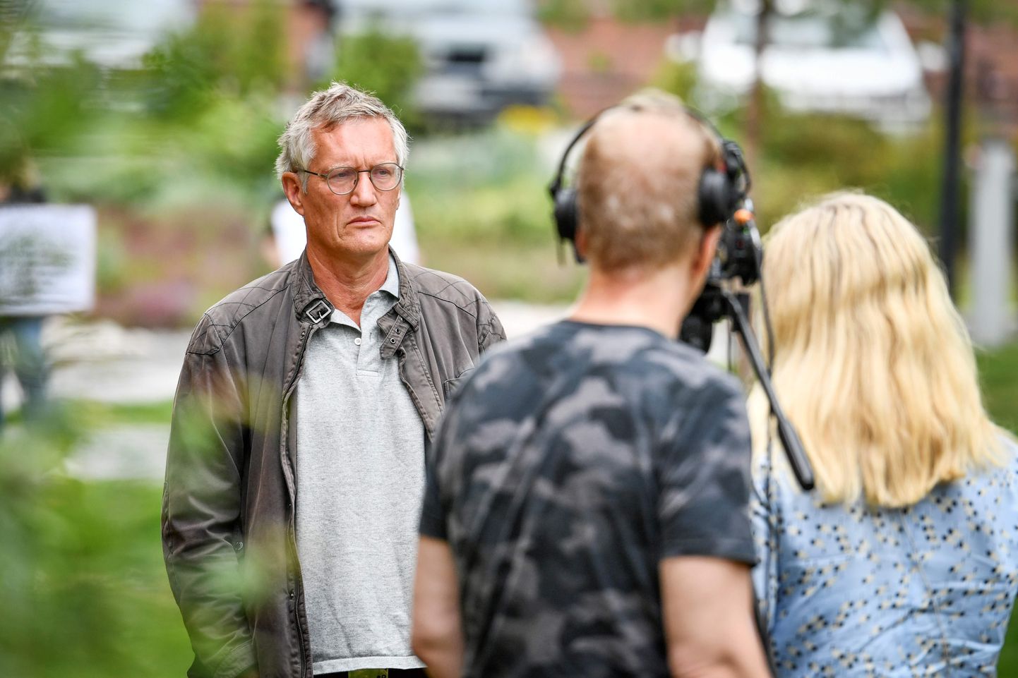 Peaepidemioloog Anders Tegnell Rootsi Terviseametist pärast koroonaviiruse pandeemia teemalist pressikonverentsi ajakirjanikele selgitamas olukorda riigis 21. juulil 2020 
Stockholmis.
