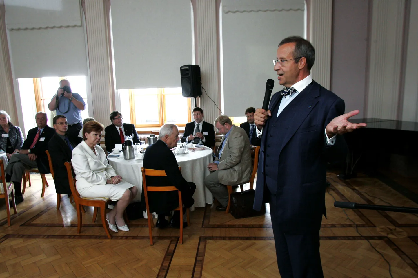 Eesti sõprade vestlus Teaduste Akadeemia saalis. Kõneleb president Toomas Hendrik Ilves.