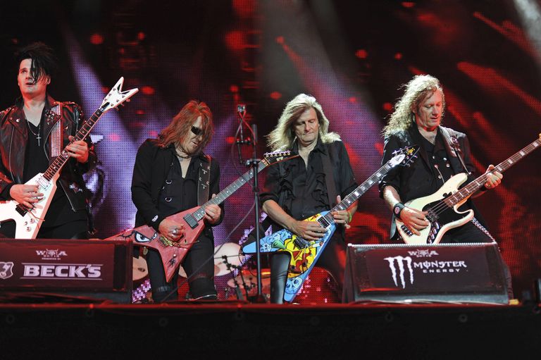 Helloween saabub Tallinna «Pumpkins United» turneega, mis tõi bändi tagasi vana laulja Michael Kiske ja esimese kitarristi Kai Hanseni.