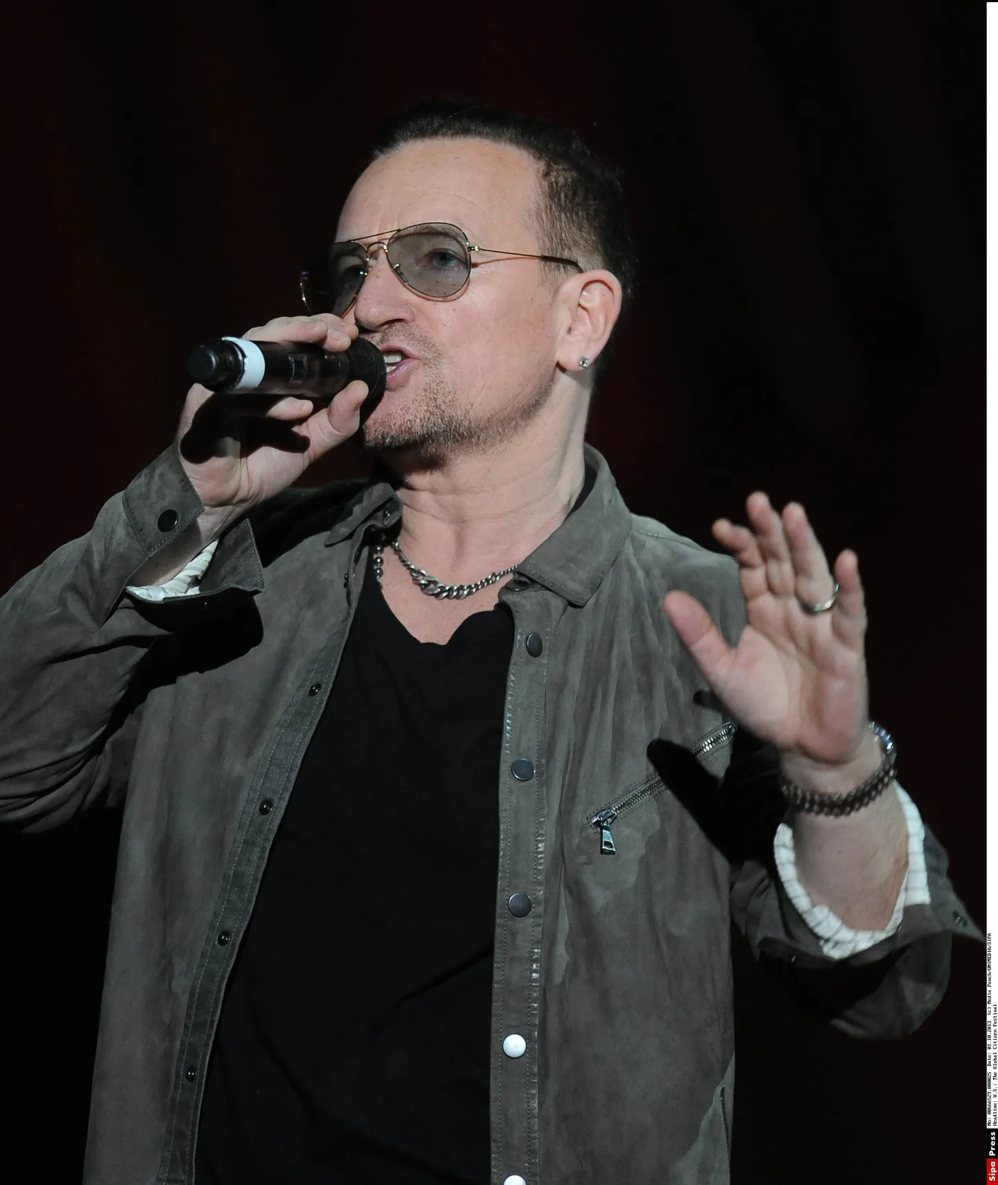 Bono.