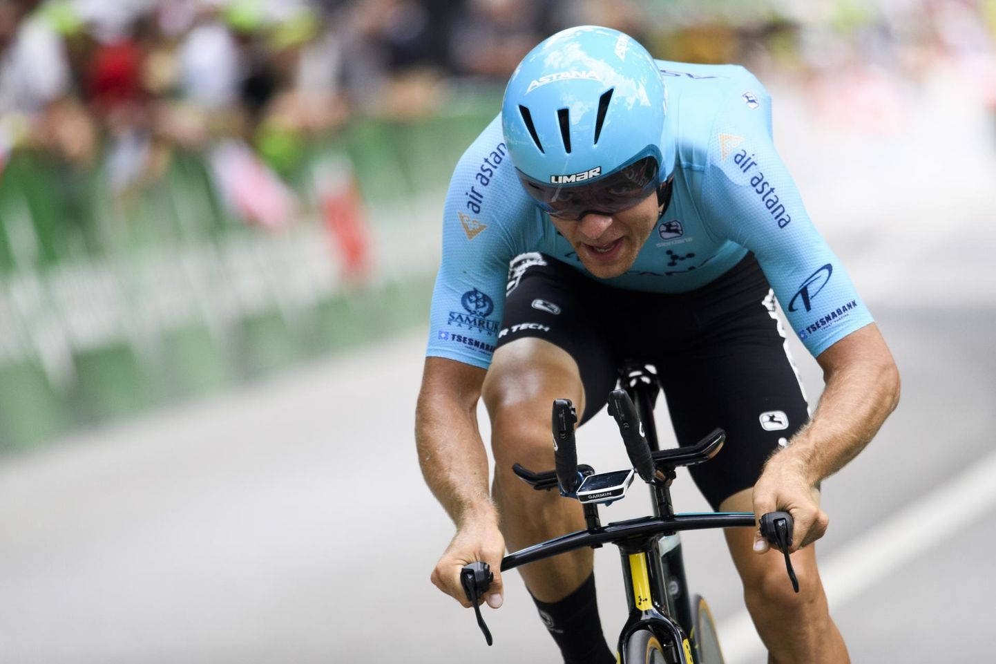Tanel Kangert näitab Tour de France’il tõelist meeskonnahinge.
