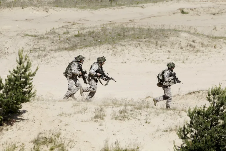 Läti sõdurid õppusel Saber Strike.
