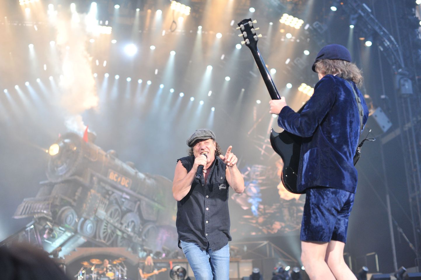 AC/DC laulja Brian Johnson ja kitarrist Angus Young.