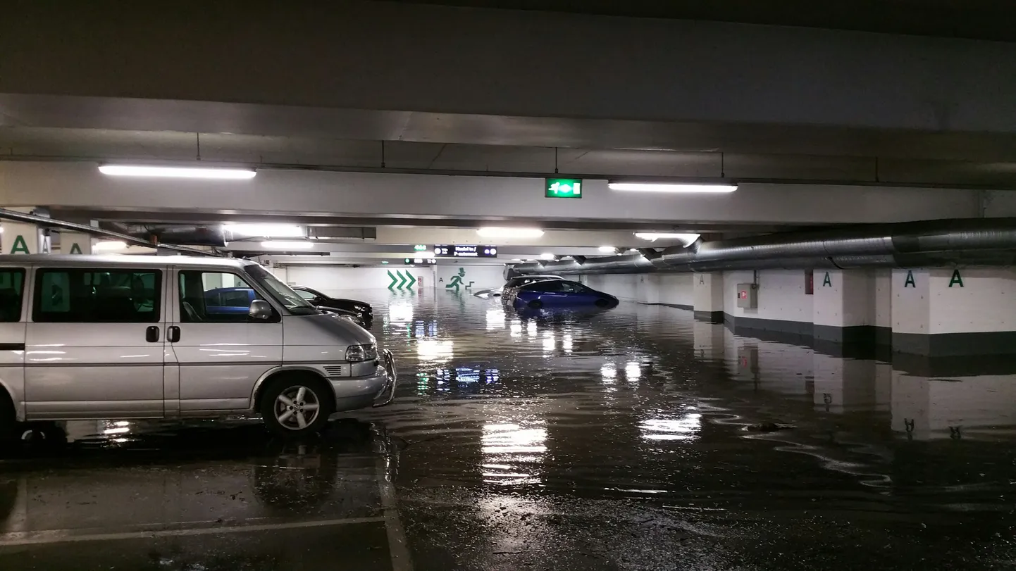 Парковка Europark на улице Maakri.