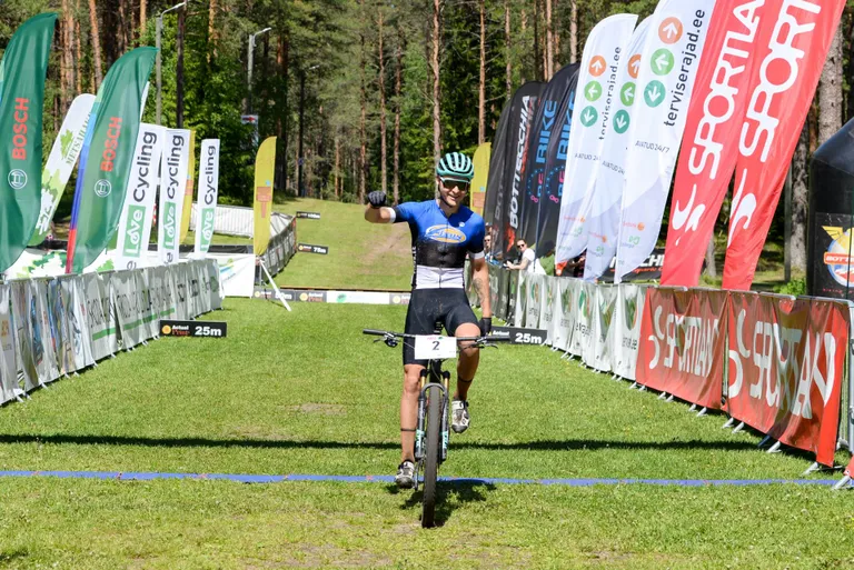 Uhkes üksinduses esimesena finišisse jõudnud Josten Vaidem nautis võistlust väga.