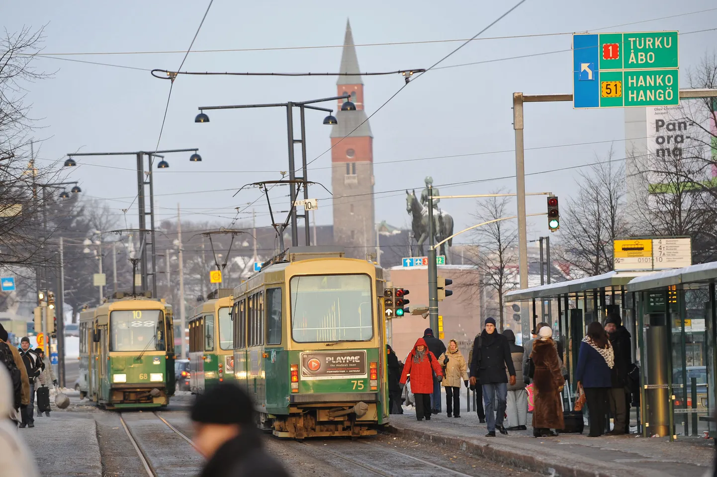 Lisaks külmale kliimale peavad immigrandid Helsingis harjuma ka teistsuguste soorollidega.
