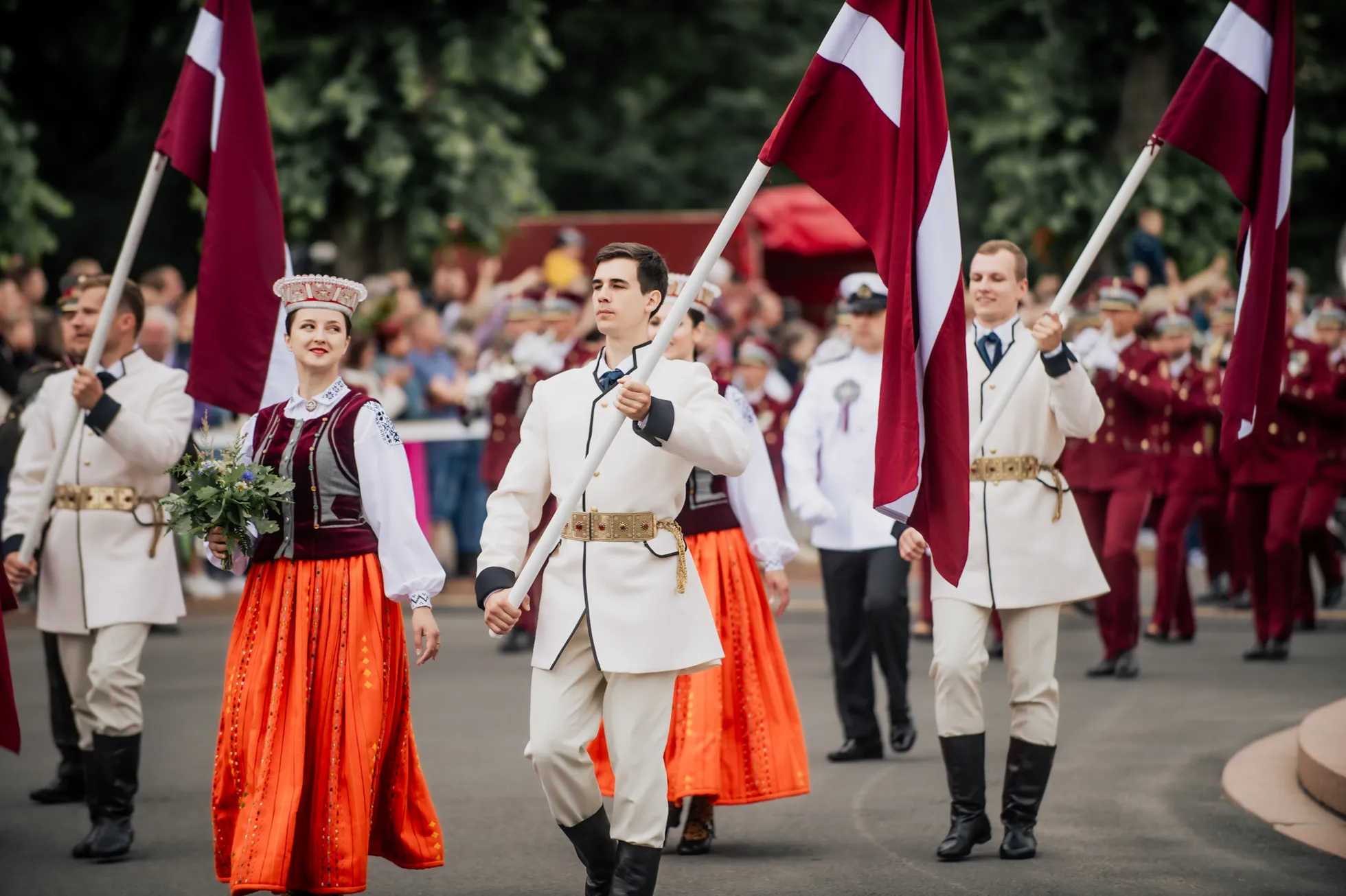 XXVII Vispārējo latviešu Dziesmu un XVII Deju svētku dalībnieku gājiens "Novadu dižošanās"