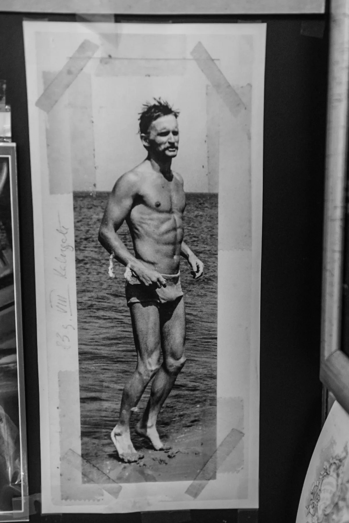 Fotogrāfs un grafiķis Atis Ieviņš 1983. gadā sporto Kalngalē