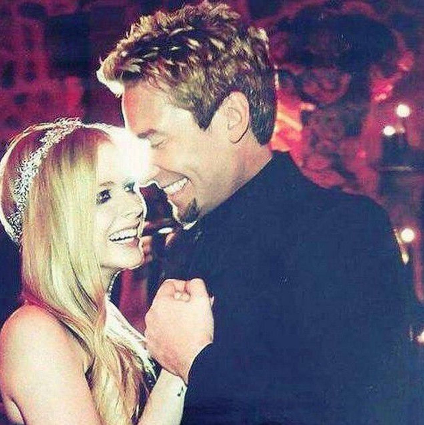 Avril Lavigne ja Chad Kroeger läksid lahku: me jääme alatiseks sõpradeks!