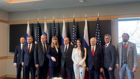 Krievijas deputāti Vašingtonā: dialogs vai tikai politisks signāls?