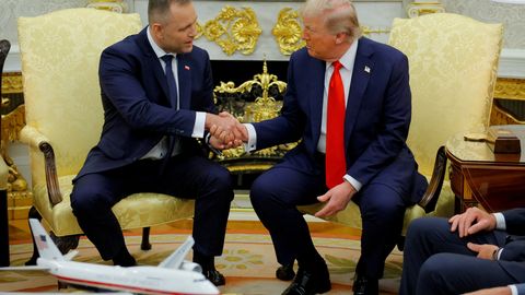 Trumpi äkkotsus Poolasse sõdureid saata tõi kaasa ebakindla tänulaine