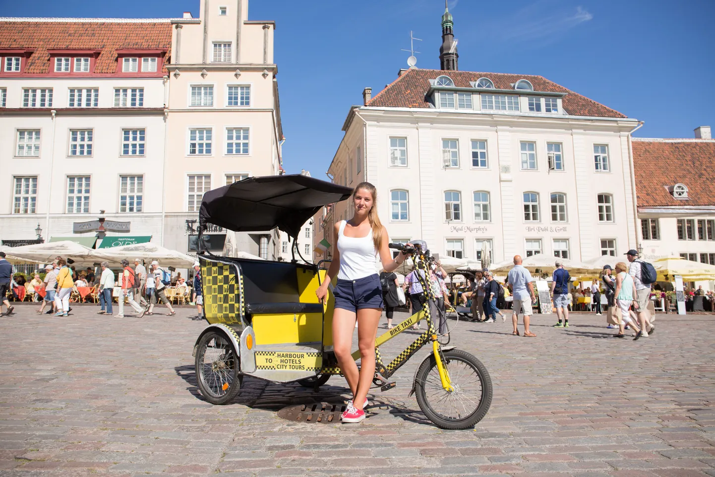 Tallinn. 10.08.2015. Tallinna kesklinna valitsus keelas vanalinnas Ã¤ra velotaksod. FOTO: JAANUS LENSMENT/POSTIMEES